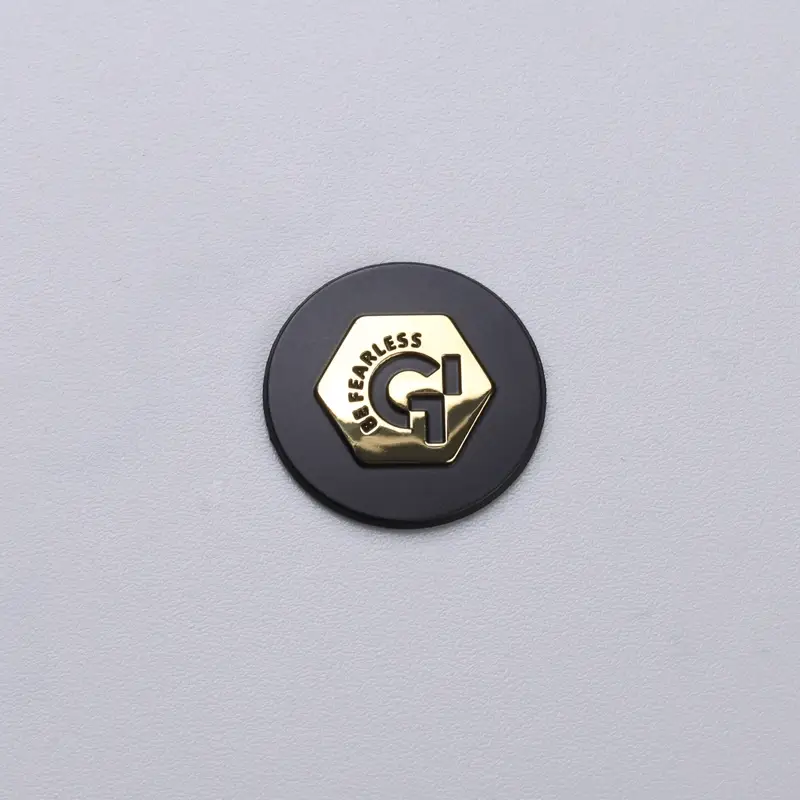 3D-тисненый золотой хромированный знак для изготовителей оборудования на заводе