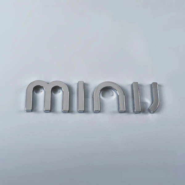 Логотип автомобиля